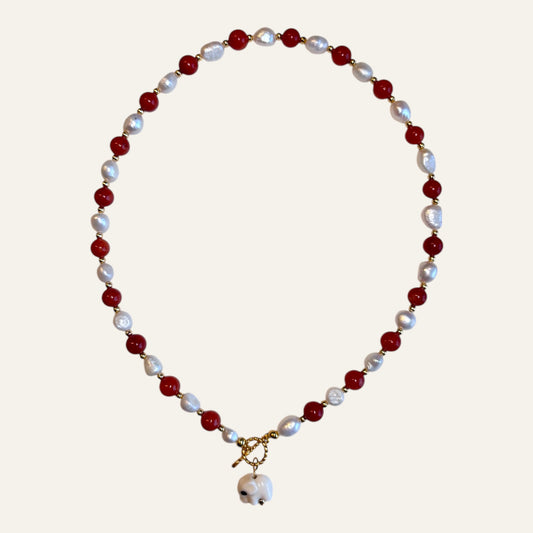 Handmade pearls and coral gemstone necklace with 18K gold-plated details precious stones jewelry Amsterdam"