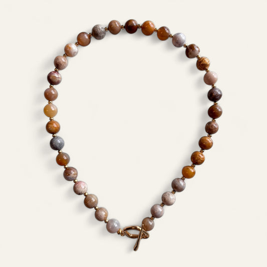 Handcrafted brown agate necklace with 18K gold-plated details Amsterdam